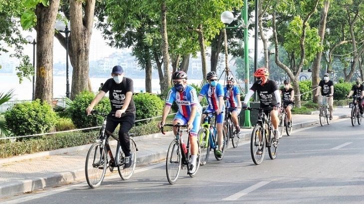 Đi Xe Đạp Có Cần Đội Mũ Bảo Hiểm Không? Quy Định & Lợi Ích