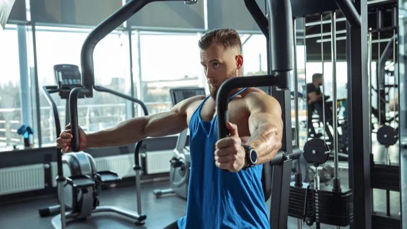 Máy tập đẩy ngực