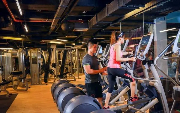 M-Fitness với không gian tập luyện rộng rãi, thoáng đãng