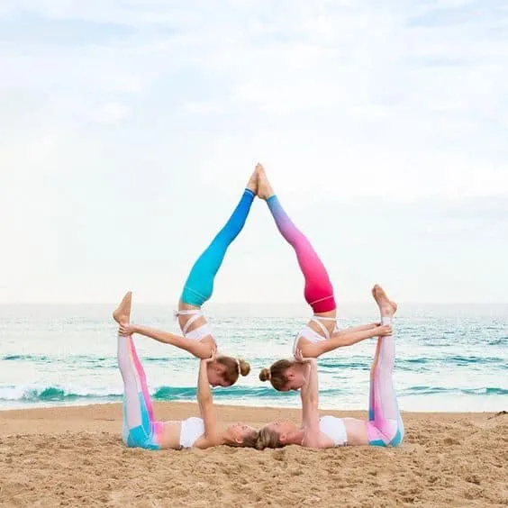 Lưu Ngay Những Tư Thế Sống Ảo Đẹp Cùng Yoga Với Hội Bạn Thân 48