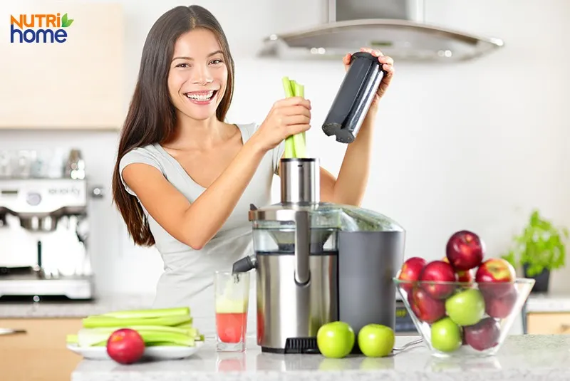 Cách làm nước ép cần tây giảm cân