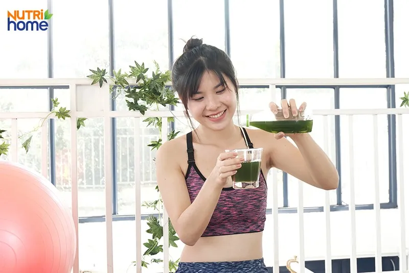 Cách uống nước ép cần tây giảm cân