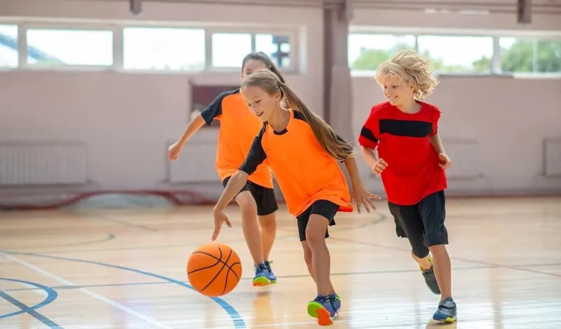 Cách chơi bóng rổ tăng chiều cao? Lưu ý ăn uống khi luyện tập 1