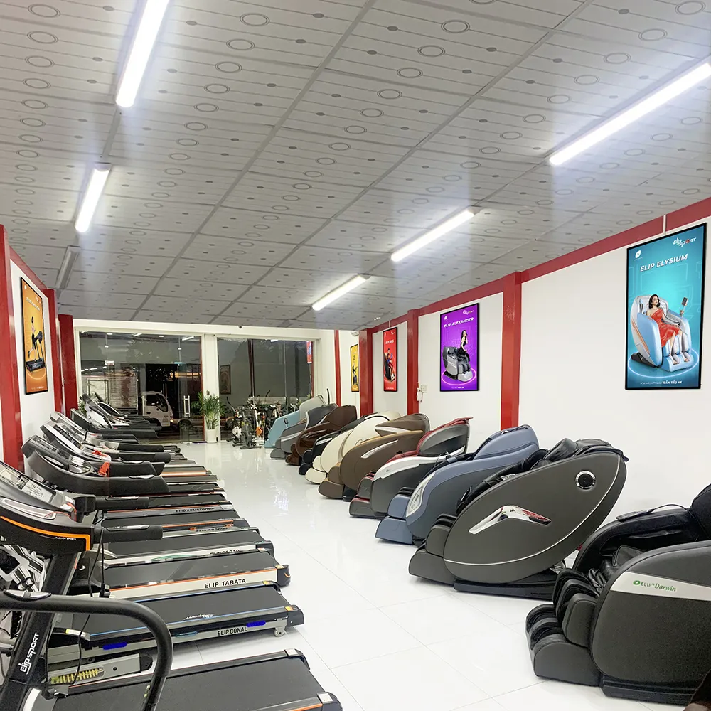 Máy chạy bộ Elip được trưng bày tại showroom với đầy đủ thông số kỹ thuật