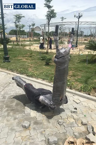 Máy tập thể dục tại công viên