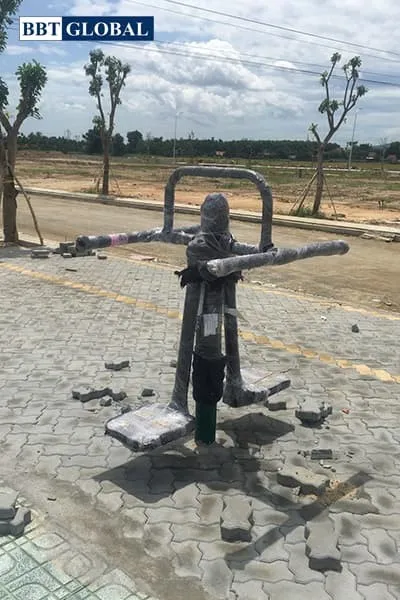 Máy tập thể dục tại công viên