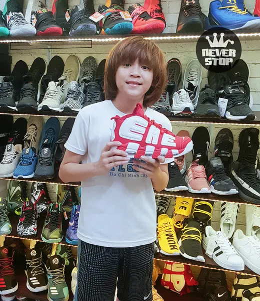 Hình ảnh khách hàng tại NeverStopShop | Shop giày sneakers thể thao HCM