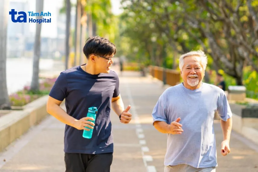 người lớn nên duy trì vận động để giảm cân