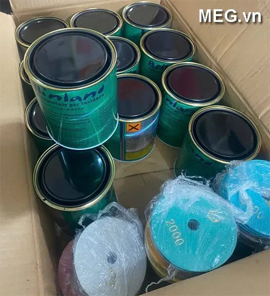 Sáp đánh bóng đá Bellinland màu đen