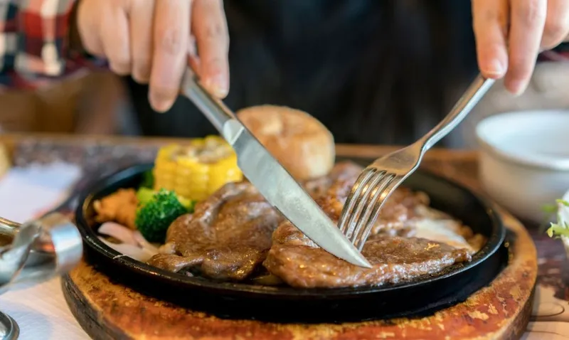 Chế độ ăn uống ảnh hưởng đáng kể đến quá trình tăng cơ