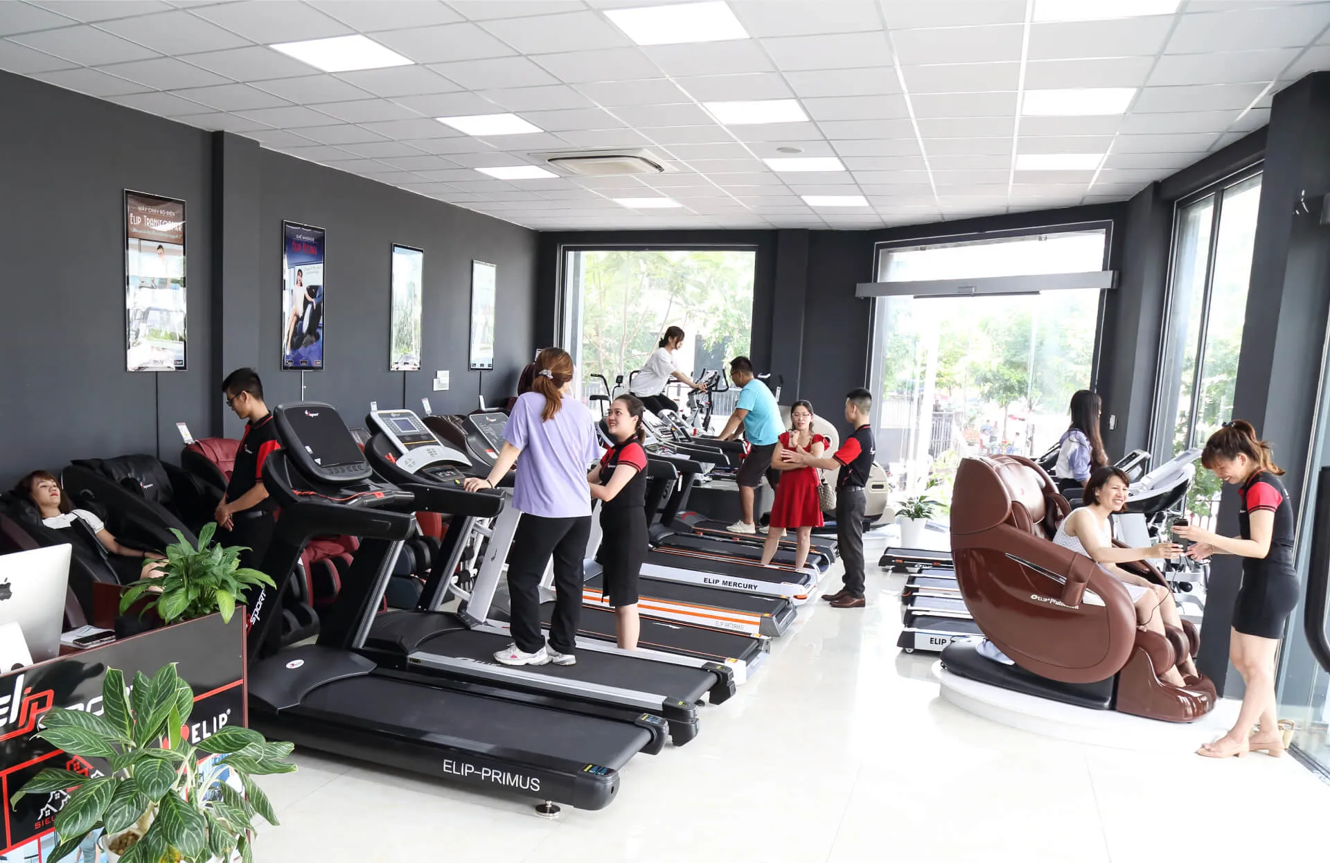 Showroom thiết bị thể thao Elipsport