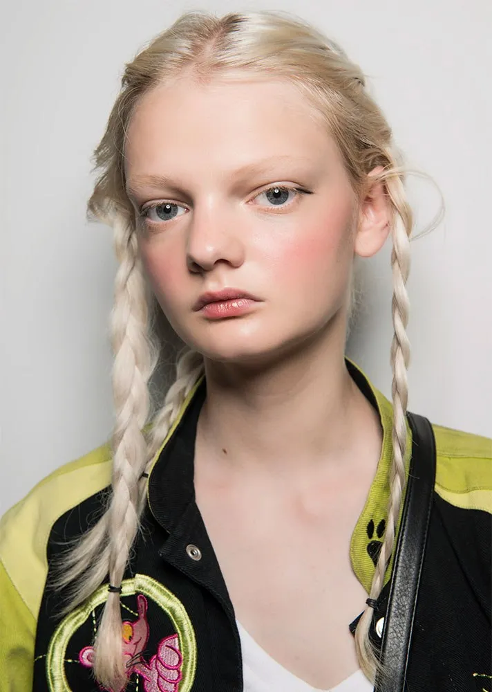 Tóc bob uốn xoăn nhẹ nhàng cho phái nữ tập thể dục