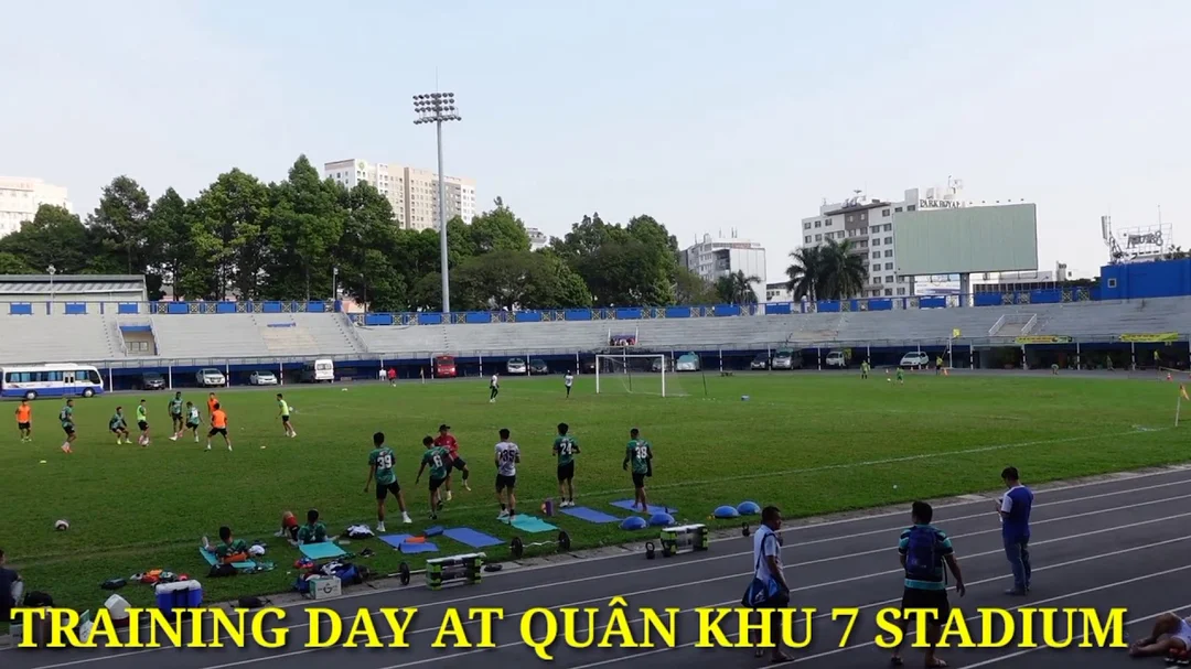 Video tham khảo không khí tập luyện tại Quân Khu 7 Stadium